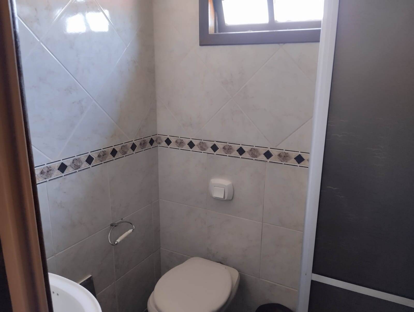 Casa à venda com 4 quartos, 200m² - Foto 16