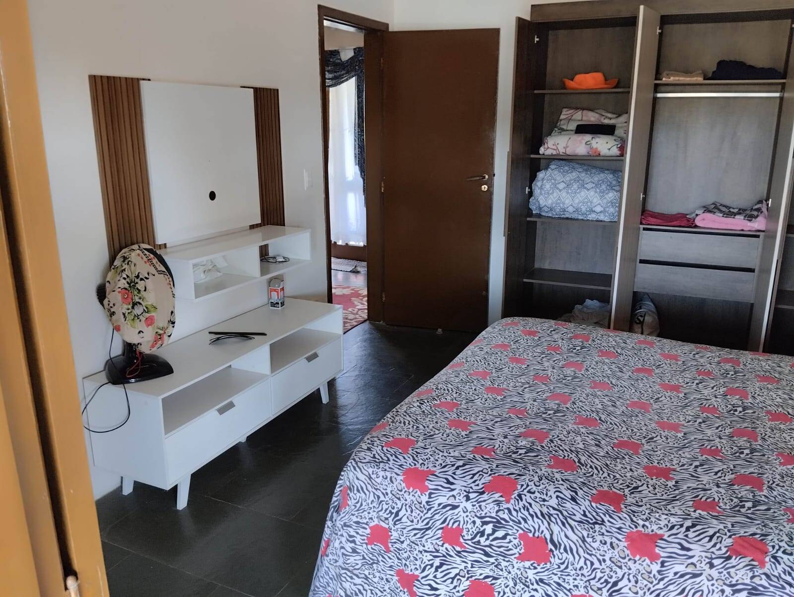 Casa à venda com 4 quartos, 200m² - Foto 17