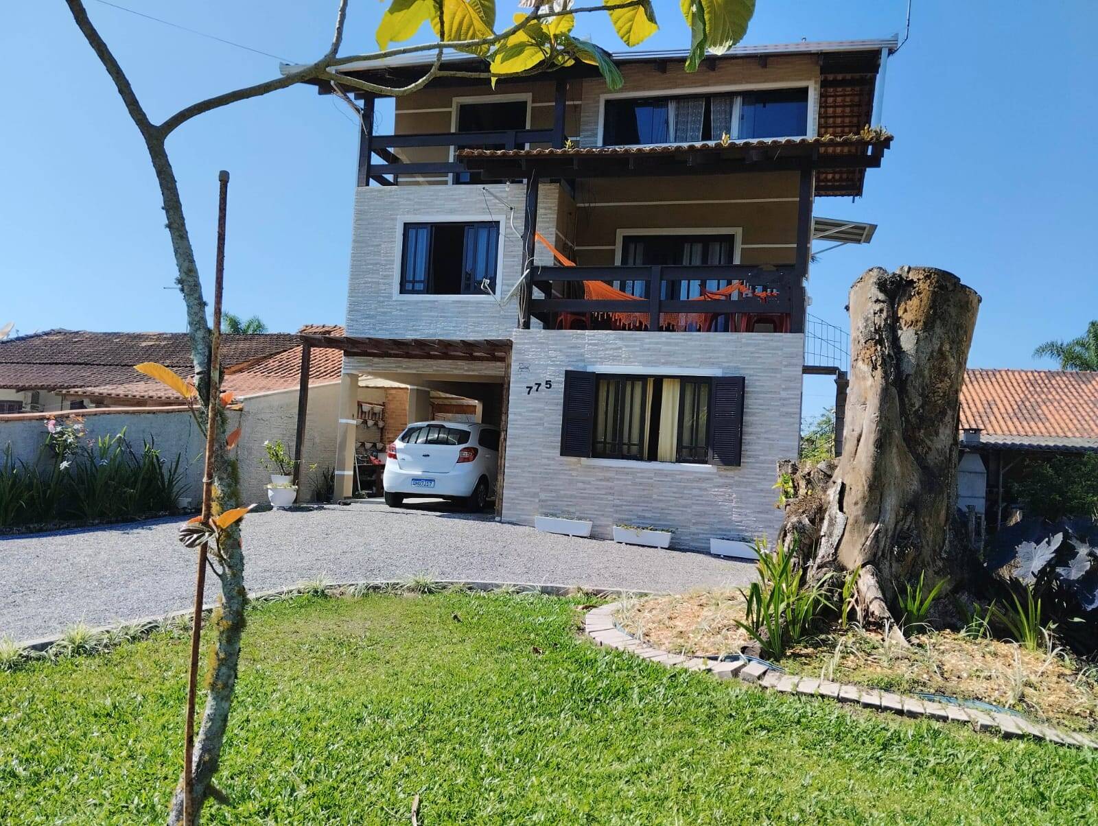 Casa à venda com 4 quartos, 200m² - Foto 1