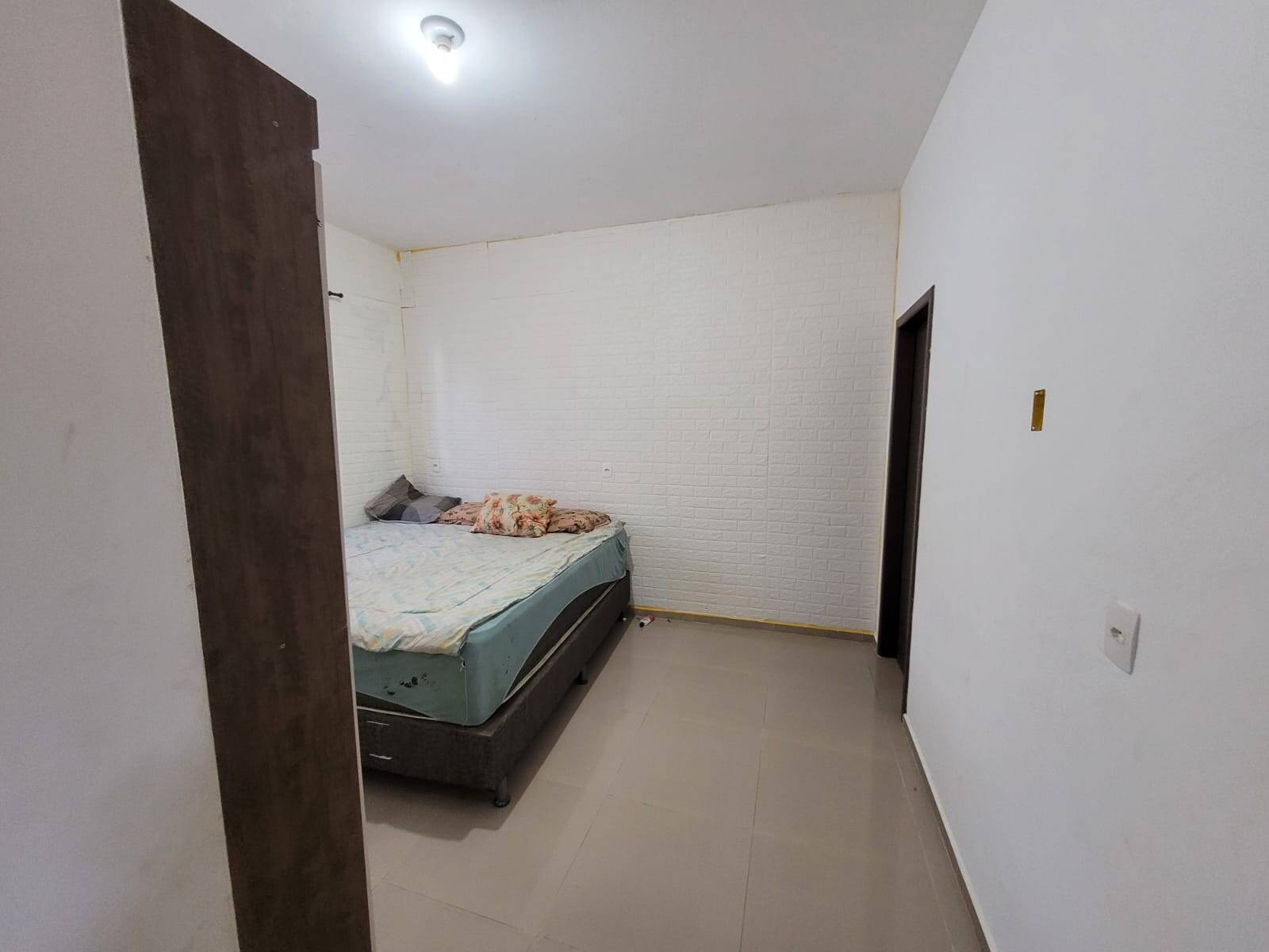 Casa à venda com 2 quartos, 140m² - Foto 4