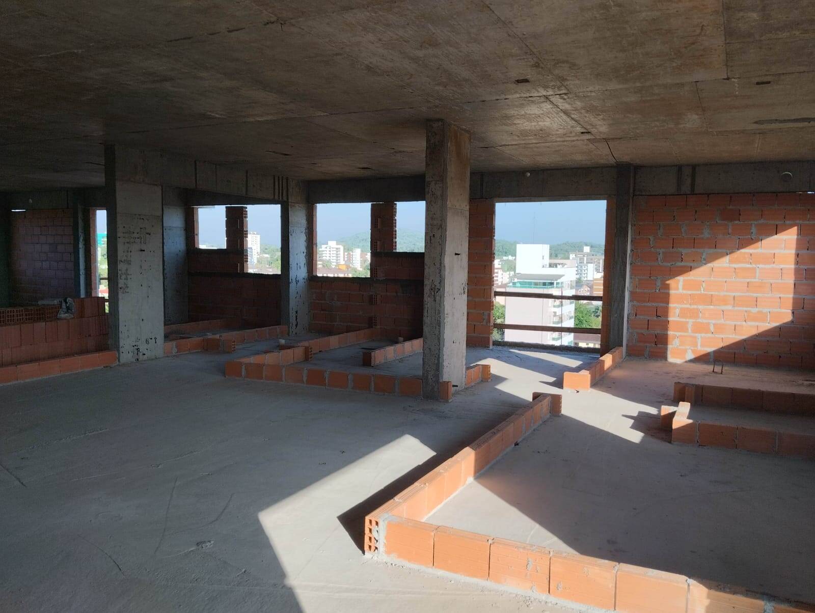 Apartamento à venda com 3 quartos, 212m² - Foto 13