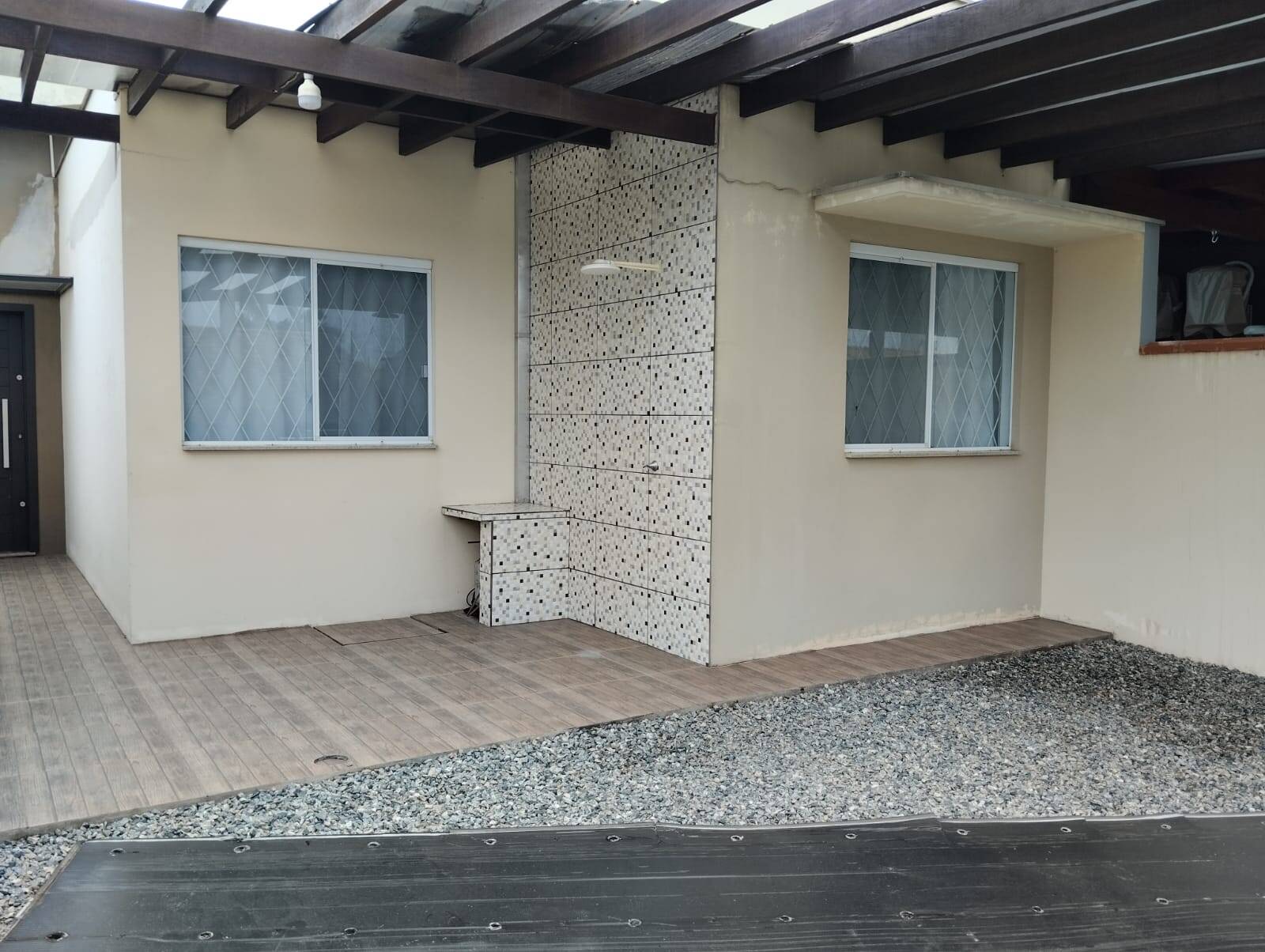 Casa à venda com 3 quartos, 90m² - Foto 2