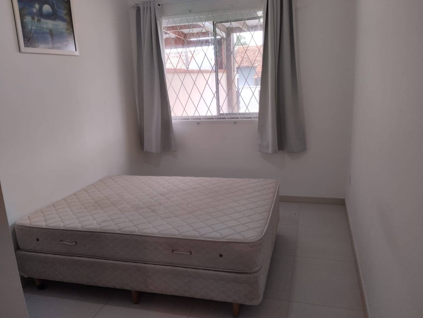 Casa à venda com 3 quartos, 90m² - Foto 11