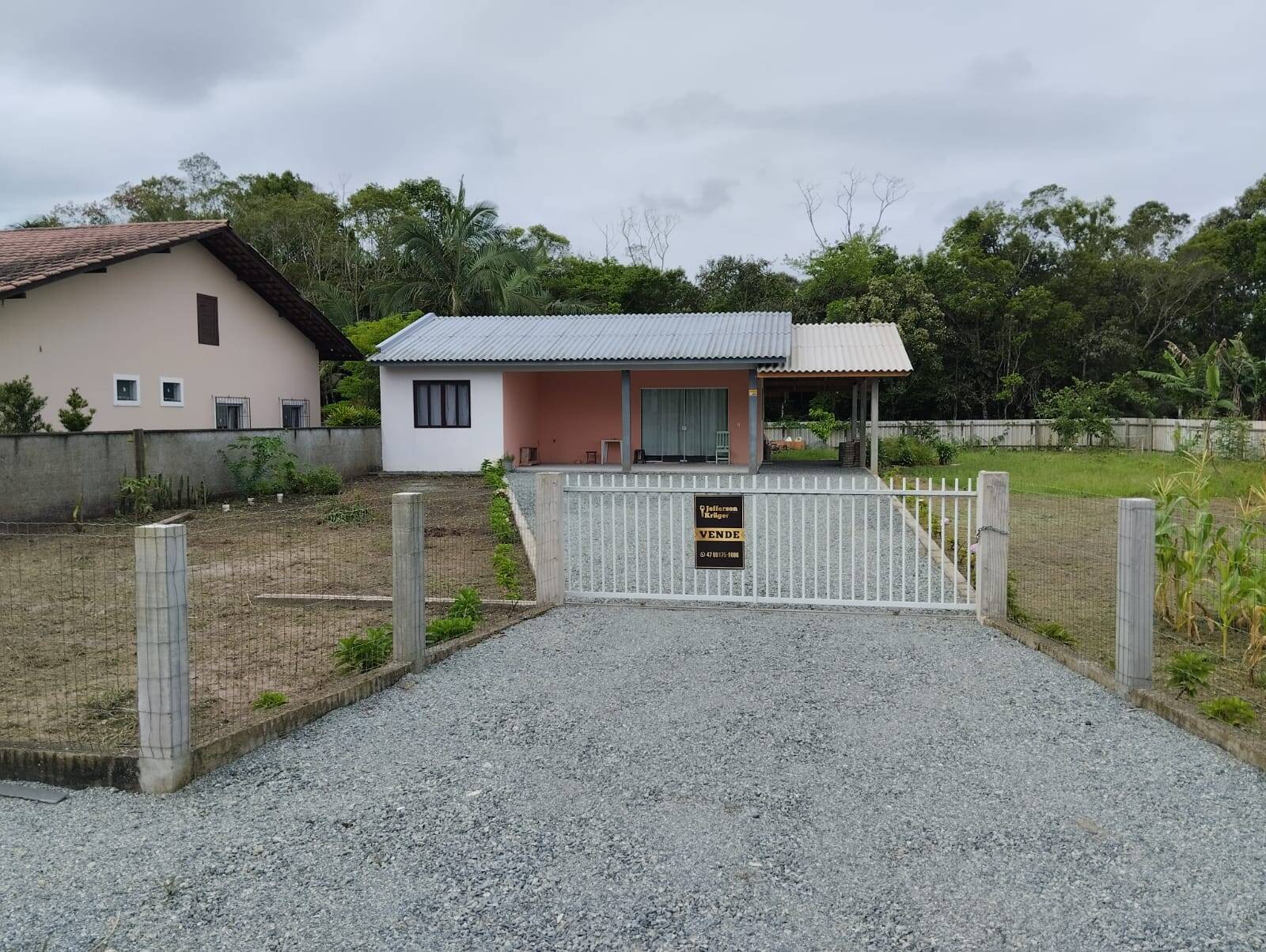 Fazenda à venda com 2 quartos, 105m² - Foto 1